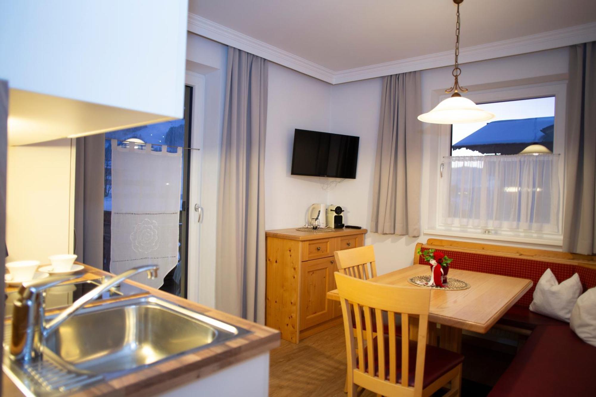 Appartement-Gaestehaus Ursula Flachau Exteriér fotografie